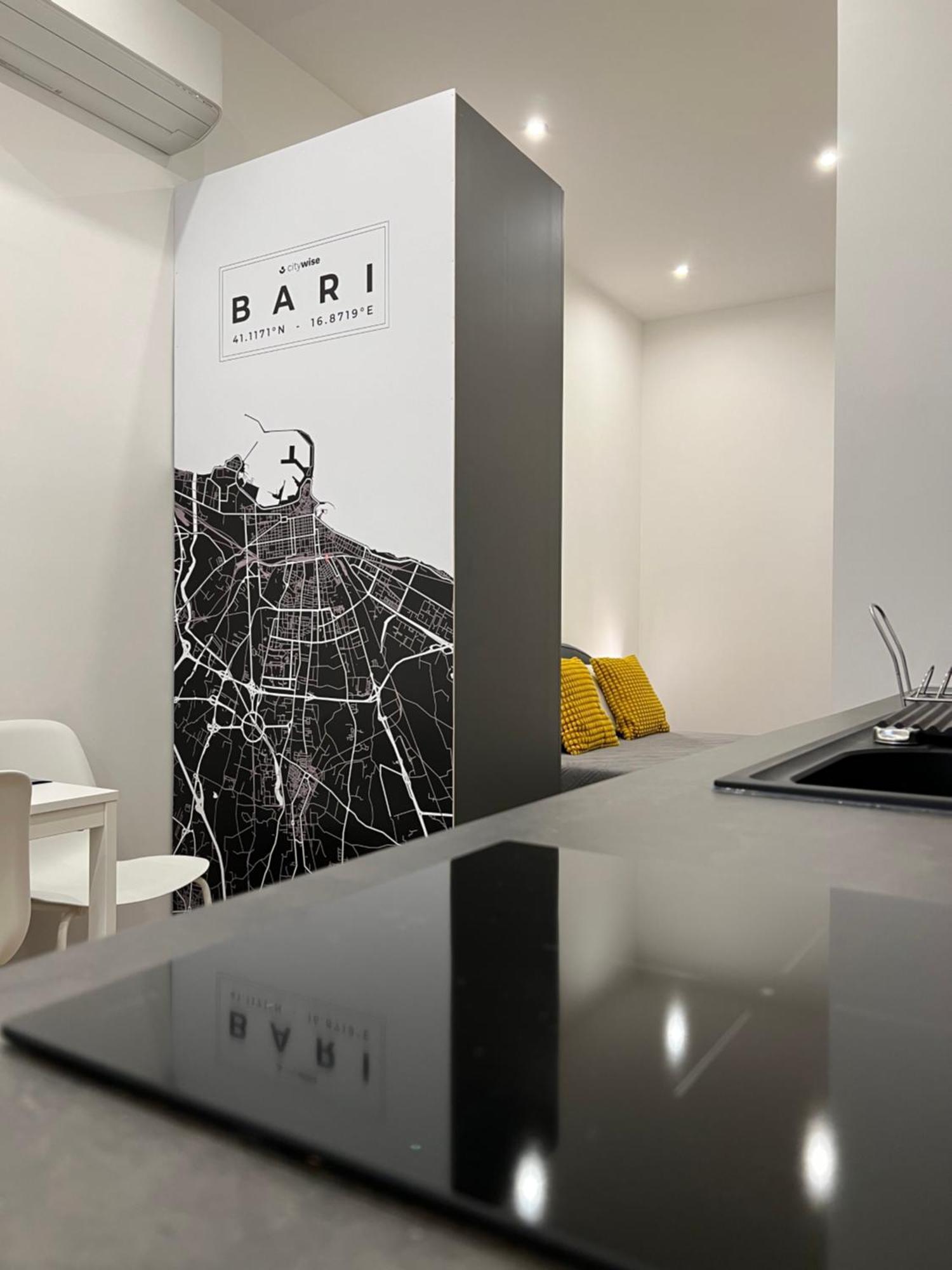 Citywise Vittorio - Independent Apartment Near Bari Central Station Exterior foto